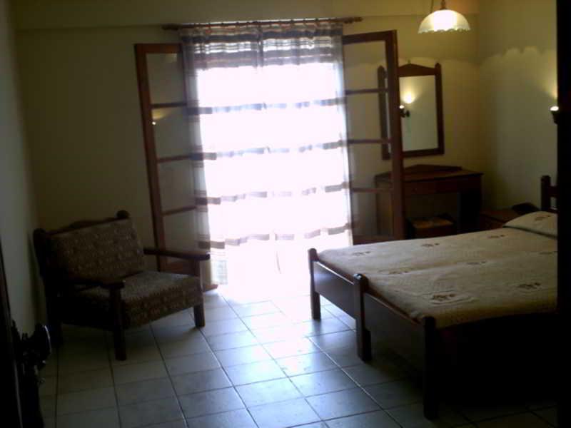 Yiannis Ηotel Foiníkion Eksteriør billede