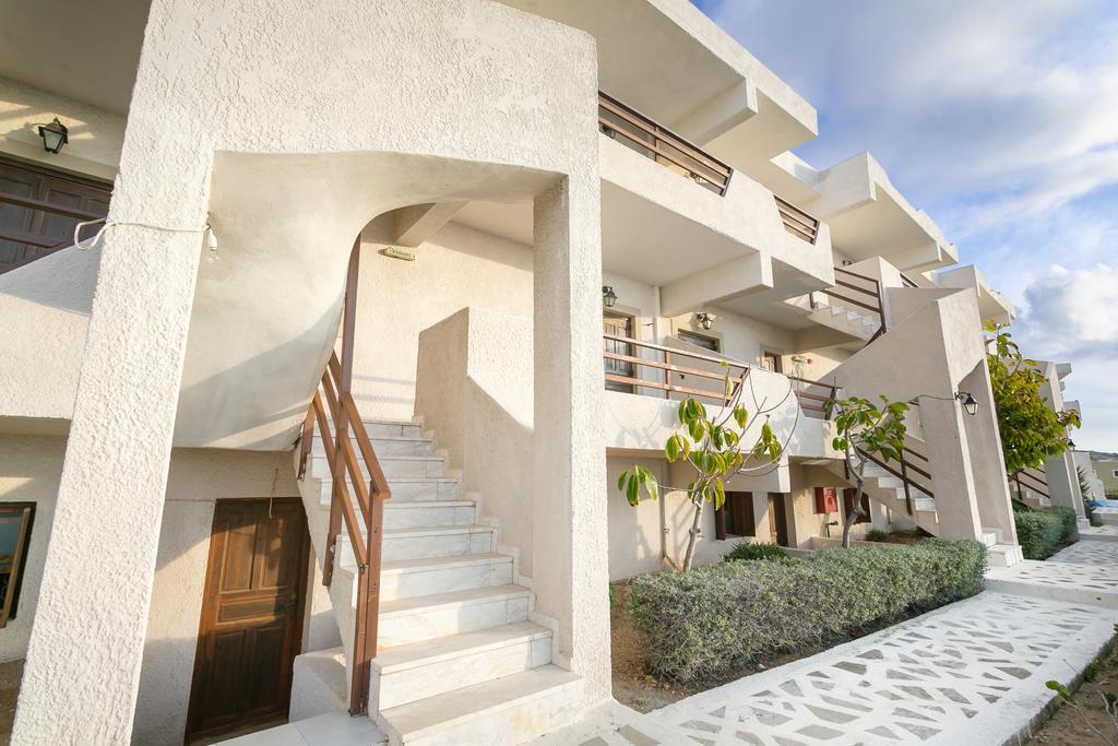 Yiannis Ηotel Foiníkion Eksteriør billede